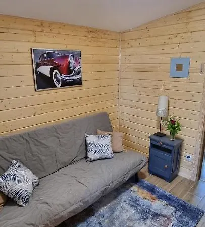 Nad Jeziorem - Mazur House Dom wakacyjny *