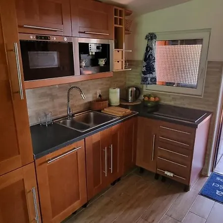 Nad Jeziorem - Mazur House Dom wakacyjny *